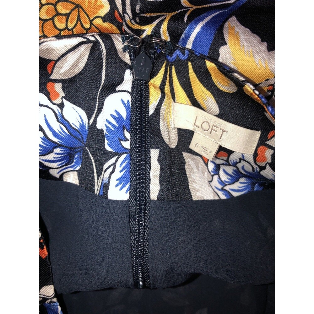 Ann Taylor Loft Blue Floral A Line Skirt Size 6 EUC! - Picture 6 of 6